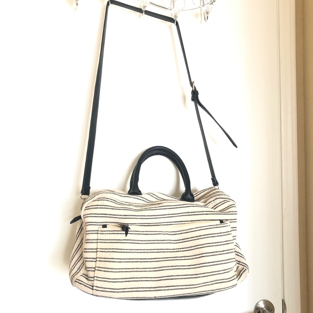 🚫SOLD Patterned weekend bag